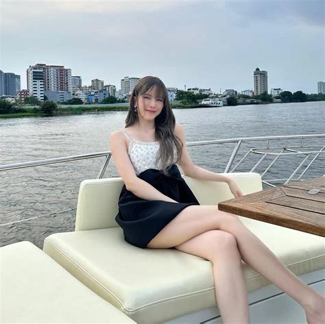 N Ch Nh Trong Drama Tr Xanh Hot Nh T N M V S Thay I Hi N T I Body Sexy Nh Ng