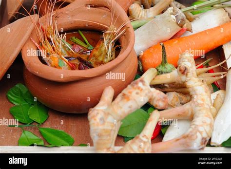 Hot And Sour Thai Soup Tom Yum Kung Stock Photo Alamy