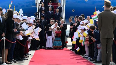 Papa Francisc A Ajuns La Budapesta Photo Vatican News