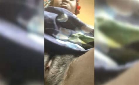 Matured Woman Showcasing Her Pussy DarkNaija