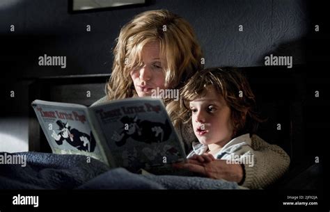 ESSIE DAVIS, NOAH WISEMAN, THE BABADOOK, 2014 Stock Photo - Alamy