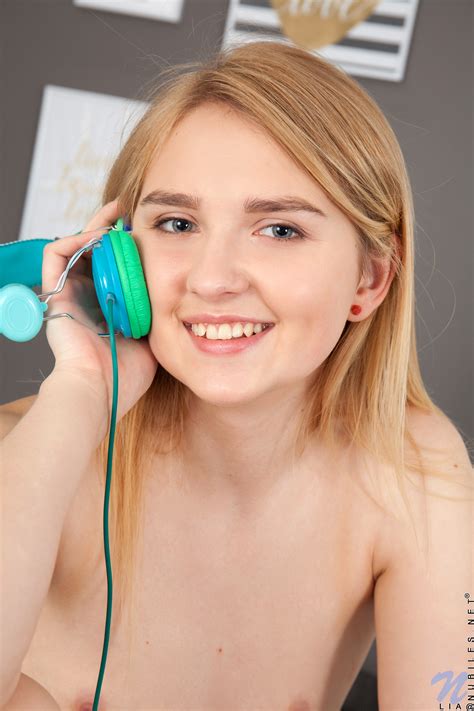 Lia Blonde Teen Nude And Sexy Photo Album Intporn Forums
