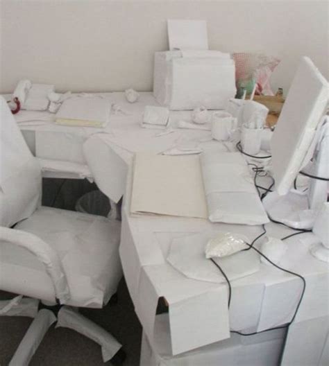 Curious, Funny Photos / Pictures: Awesome office cubicle pranks - 21 Pics