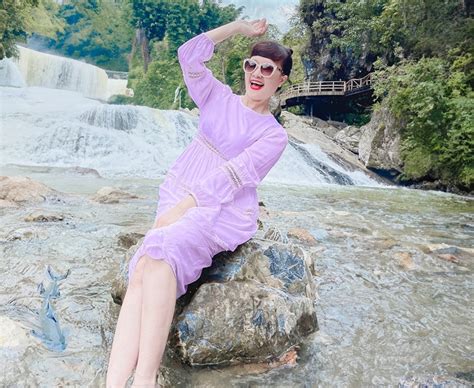 Vân Dung hiếm hoi diện bikini khoe dáng nuột nà như gái đôi mươi