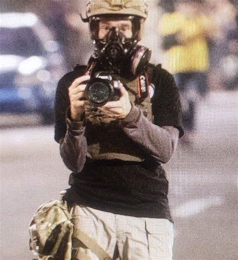 Photographer Embedded With Feds Wearing Pants From Us Marshals