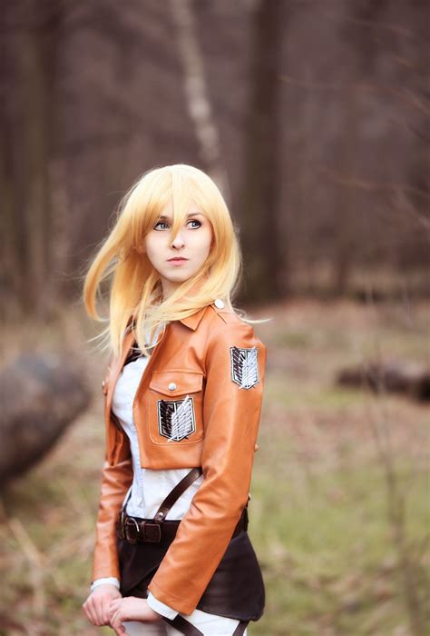 Shingeki No Kyojin Historia Cosplay