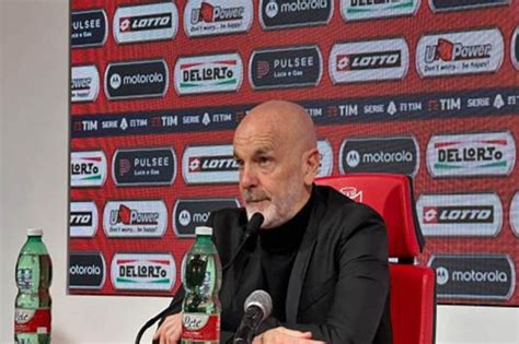 Stefano Pioli Siap Jadi Bemper Usai Ac Milan Dipermalukan Monza