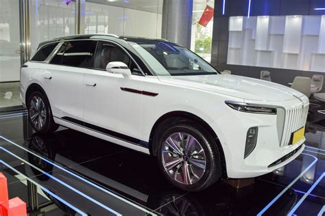 Hongqi E Hs Seats Km Long Range Cost Effective Luxury Suv Car