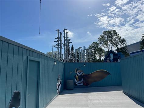 Photos Dreamworks Land Construction Goes Vertical At Universal Studios