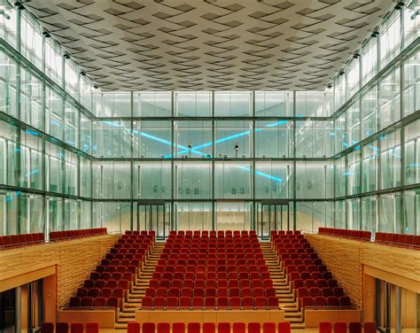 Las Mejores Obras De Arata Isozaki Al Interior Del Nara Centennial