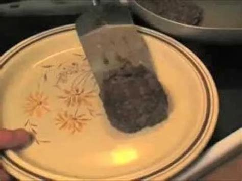 how many minutes to cook a hamburger