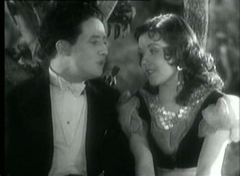 Hot Sexy Jobyna Howland Bikini Pics