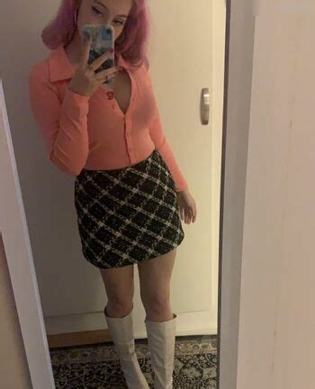 Playfull In Pink Amadani Nude OnlyFans The Fappening Plus