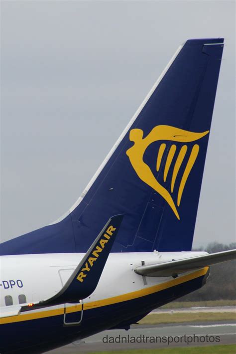 Ryanair Boeing 737 8AS EI DPO Manchester Airport 18 02 18