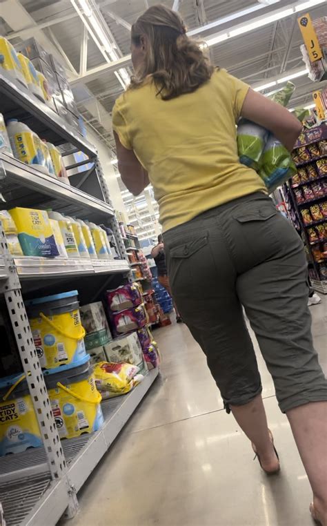 Mom With A Nice Phat Ass Tight Jeans Forum