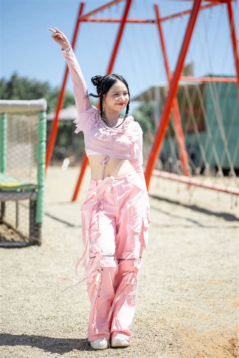 Hot Tiktoker H N Tri U Fan H Ng L N Tim B Ng Gi Ng H T C C Ng T Tu I Tr Online