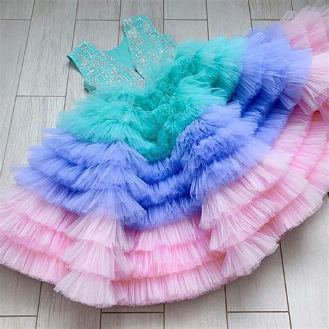 А вот и ещё одно платье «Единорожка» уже для старшей сестрички 🦄 ...