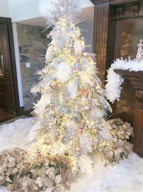 lisa robertson wikipedia 4