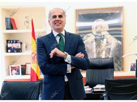 Entrevista al consejero de Sanidad de la Comunidad de Madrid, Enrique ...