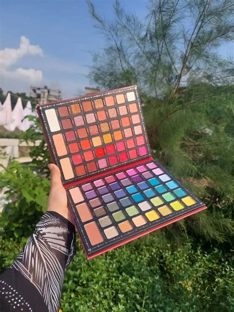 IGOODCO Beauty Treasure Multi Color Eyeshadow Palette – Cloud Shop BD