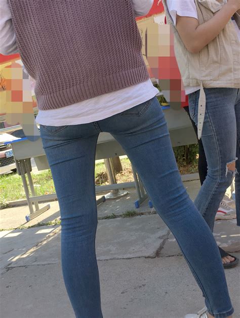 Nice Ass In College Tight Jeans Forum