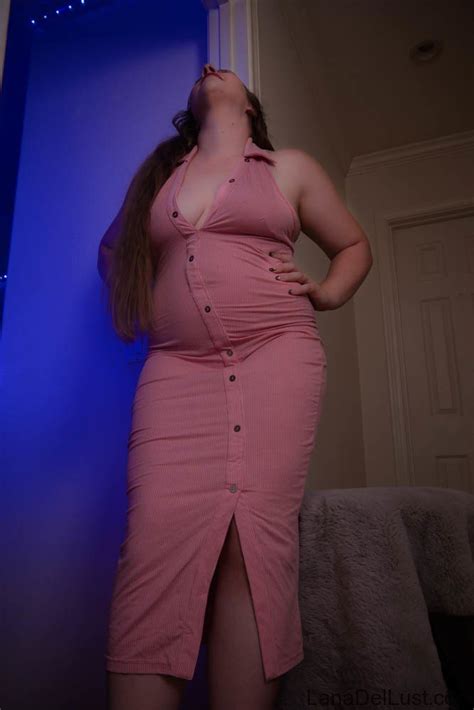 Hot Lana Del Lust Lifts Up Her Pink Dress To Show Her Ass 15 Photos