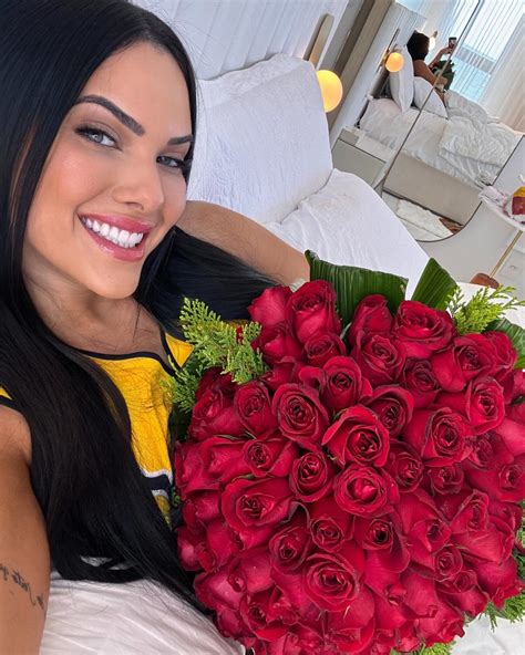 Emily Garcia | 🌹 | Instagram