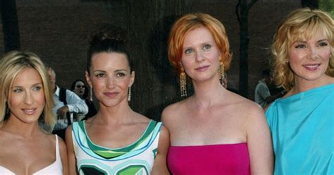 Nửa đêm xem phim Sex and the City tôi thất thần nhìn sang người chồng đang nằm bên cạnh Tháo