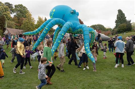 One day puppetry festival pulls in the crowds