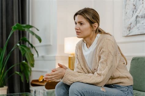 How To Stop Binge Eating 12 Helpful Tips — Talkspace