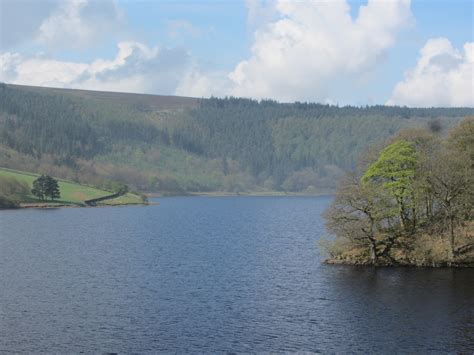 ladybower reservoir peak walking adventures blog
