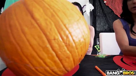 Bangbros La Milf Sexy Tia Cyrus Se Fait Baiser Comme Elle Le Pouvait