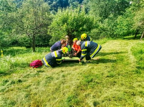 Technischer Einsatz Menschenrettung Freiwillige Feuerwehr Spielfeld