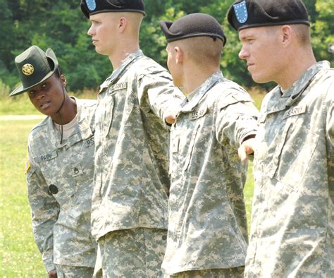Drill sergeants explain why the army chant is so powerful 4