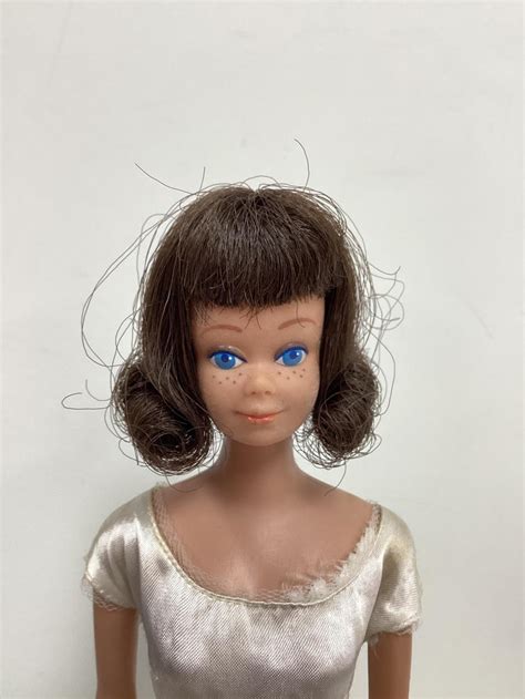 Lot Beautiful Brunette Midge Doll