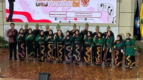 Tanah Airku Lomba Paduan Suara Antar Unit Kerja Fh Universitas