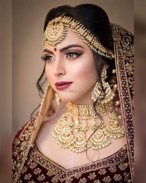 Photo Of A Close Up Shot Of A Bride Wearing Nude Makeup