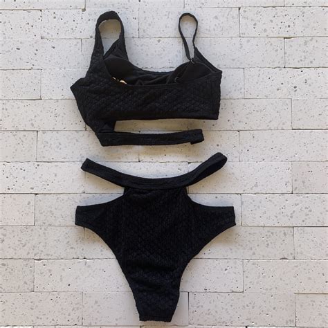 Biquini Hot Pants Recortes Tecido Detalhado Preto Dondoca Moda Feminina