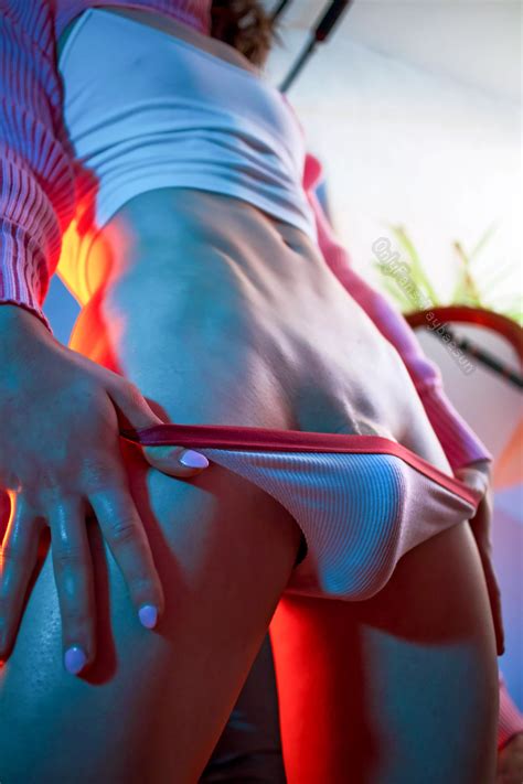 So Close Nudes Tbulges NUDE PICS ORG