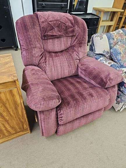 La Z Boy Swivel Rocker Recliner Isabell Auction