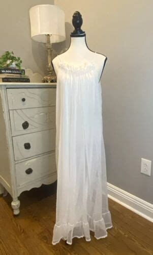 Vintage Tosca Lingerie Peignoir Nightgown Womens Small Bridal Babydoll