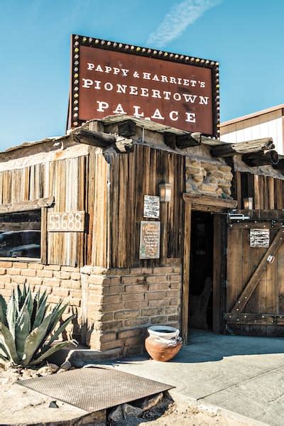 Pappy & Harriet’s Pioneertown Palace Rocks in the Desert