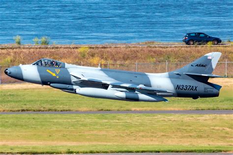 Hawker Hunter Da Atac Caiu No Mar Força Aérea