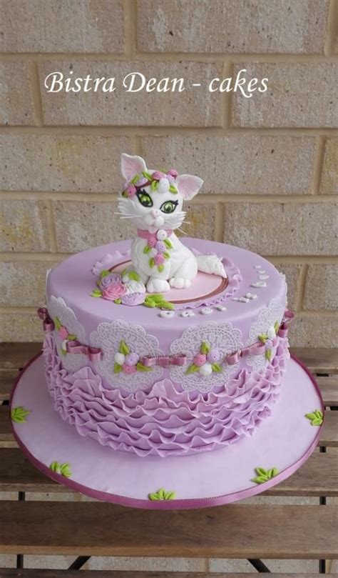 Pin On Hello Kitty Cakes Cupcakes And Cake Topers
