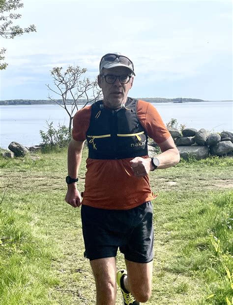 Road Trail Run Naked High Capacity Hc Running Vest Review