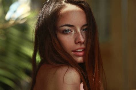 Face Freckles Brunette Women Model Hd Wallpaper Rare Gallery