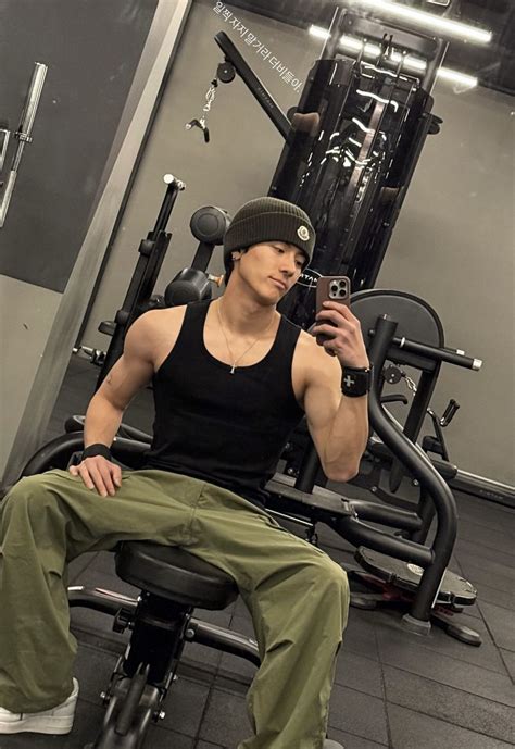 Pin By Omar Rabelo On Eric In Eric Hot Asian Men Prince Eric