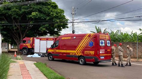 Caminhoneiro Foge Ap S Atropelar E Matar Motociclista Na Avenida