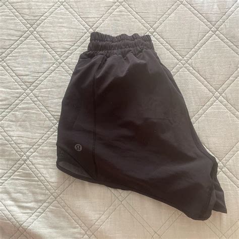 Lululemon Black Low Rise Hottie Hot Shorts Size In Depop