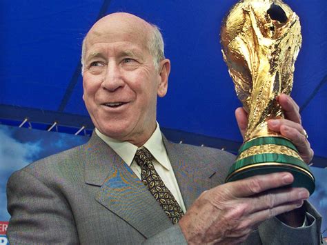 Fallece Bobby Charlton a los 86 años leyenda del futbol inglés